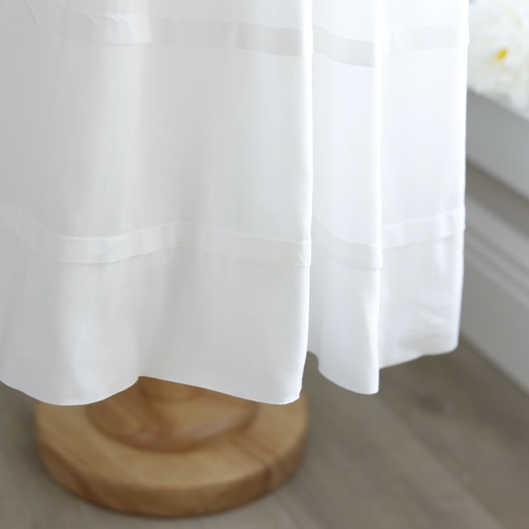 Strasburg Dress Smocked Sleeveless White Blue Accents Size 10 - Picture 7 of 7